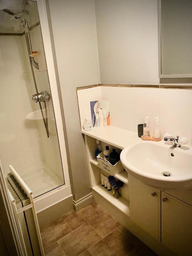 Modern Ground Floor Apartment With Free Parking Very Near Centre Ripon Kültér fotó